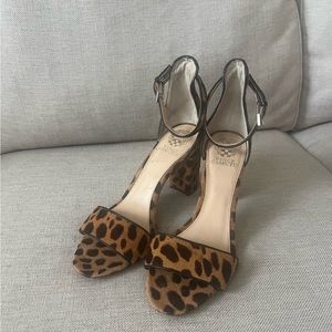 Vince Camuto Corlina